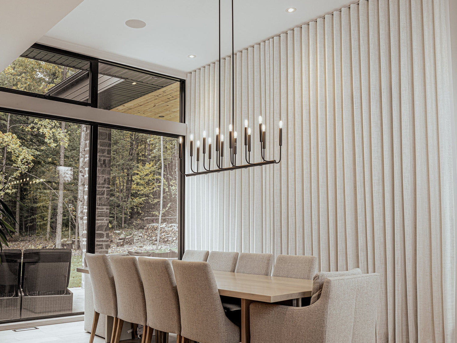 10 idées tendances de décoration par les rideaux